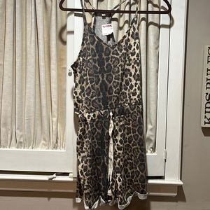 Cotton leopard romper